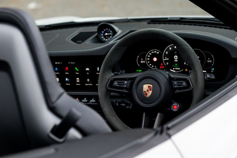 Porsche  911 (992.2) 3.6 T Hybrid GTS PDK