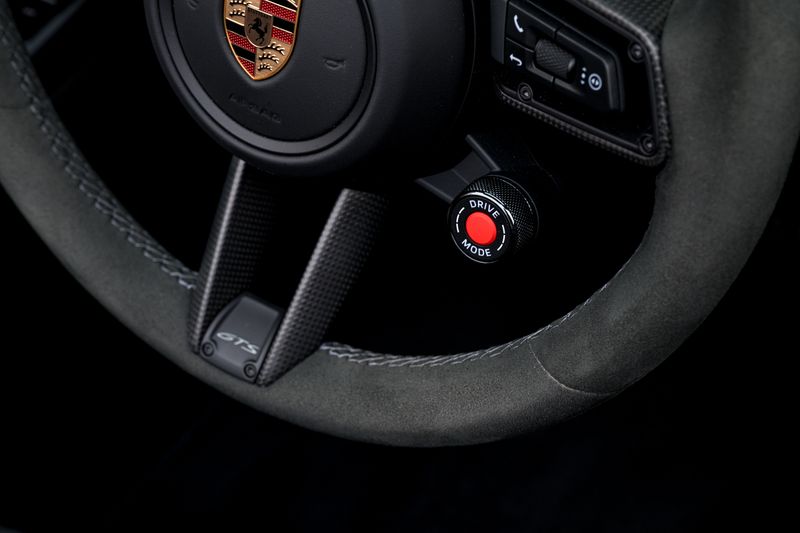 Porsche  911 (992.2) 3.6 T Hybrid GTS PDK