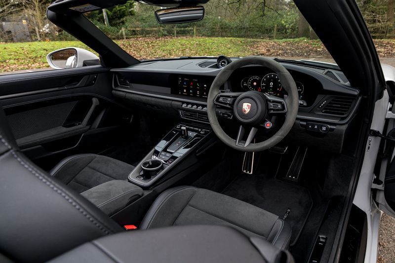 Porsche  911 (992.2) 3.6 T Hybrid GTS PDK