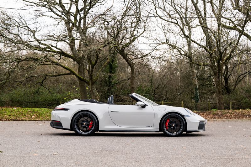 Porsche  911 (992.2) 3.6 T Hybrid GTS PDK