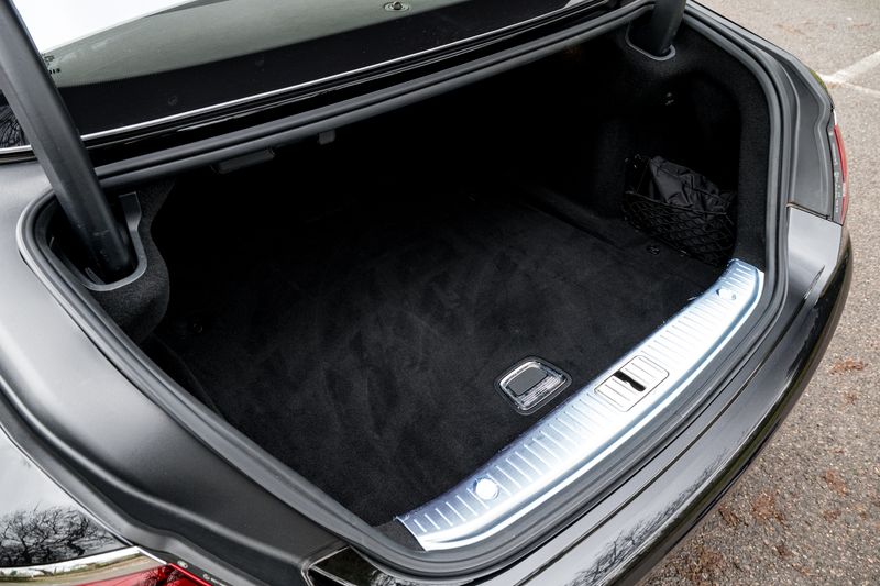 Mercedes-Benz S Class 6.0 S65 V12 AMG Coupe (Facelift)