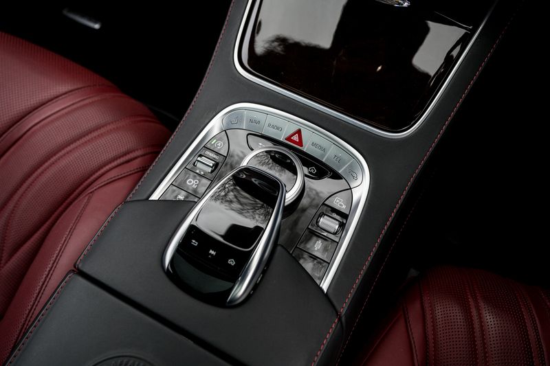 Mercedes-Benz S Class 6.0 S65 V12 AMG Coupe (Facelift)