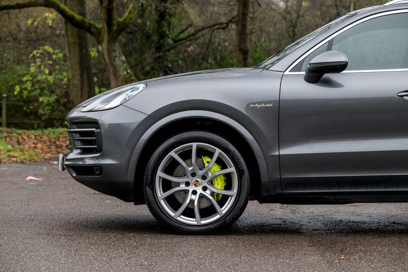 Porsche Cayenne 3.0 V6 E-Hybrid 14.1kWh Tiptronic S 4WD Euro 6 (s/s) 5dr (3.6kW Charger)
