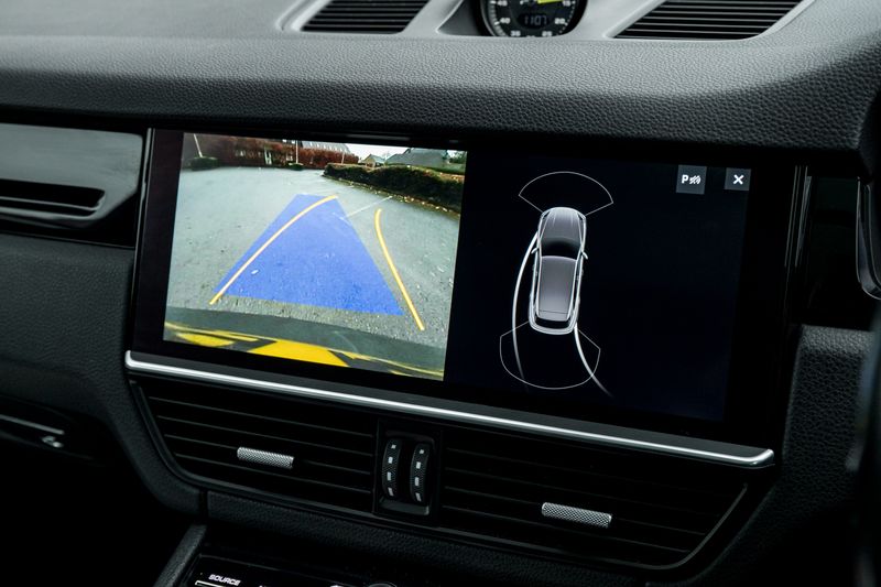 Porsche Cayenne 3.0 V6 E-Hybrid 14.1kWh Tiptronic S 4WD Euro 6 (s/s) 5dr (3.6kW Charger)