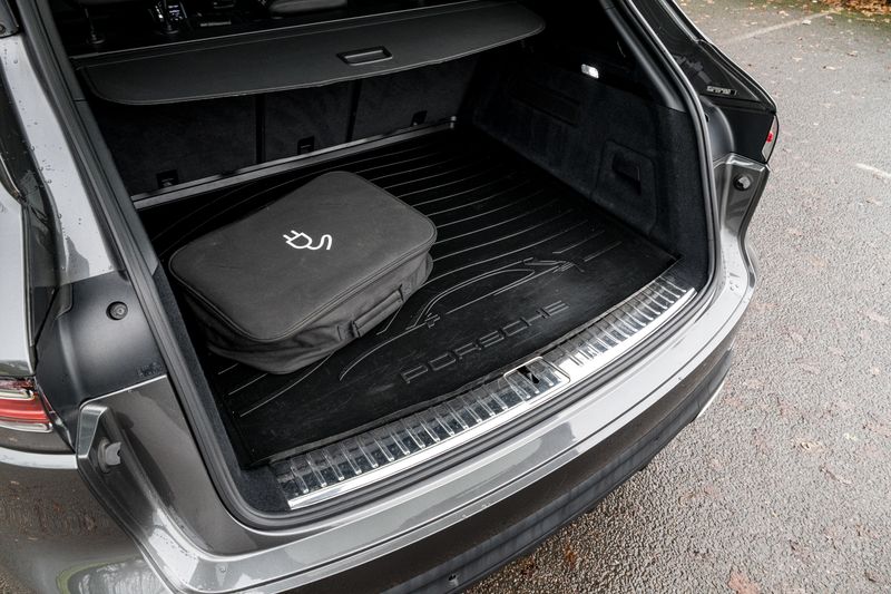 Porsche Cayenne 3.0 V6 E-Hybrid 14.1kWh Tiptronic S 4WD Euro 6 (s/s) 5dr (3.6kW Charger)