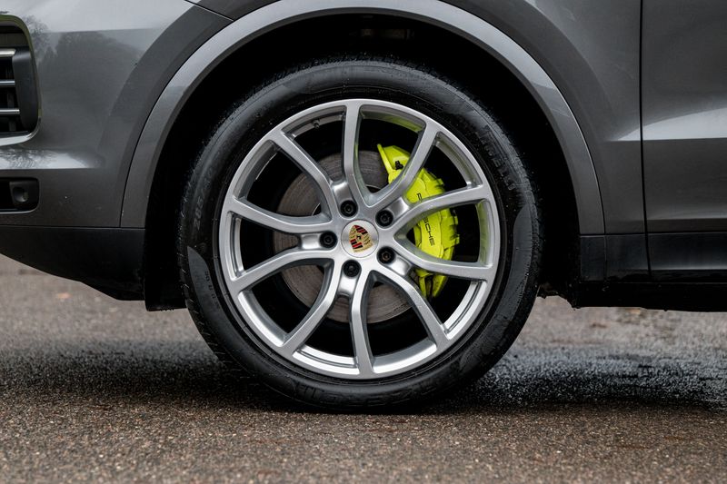 Porsche Cayenne 3.0 V6 E-Hybrid 14.1kWh Tiptronic S 4WD Euro 6 (s/s) 5dr (3.6kW Charger)