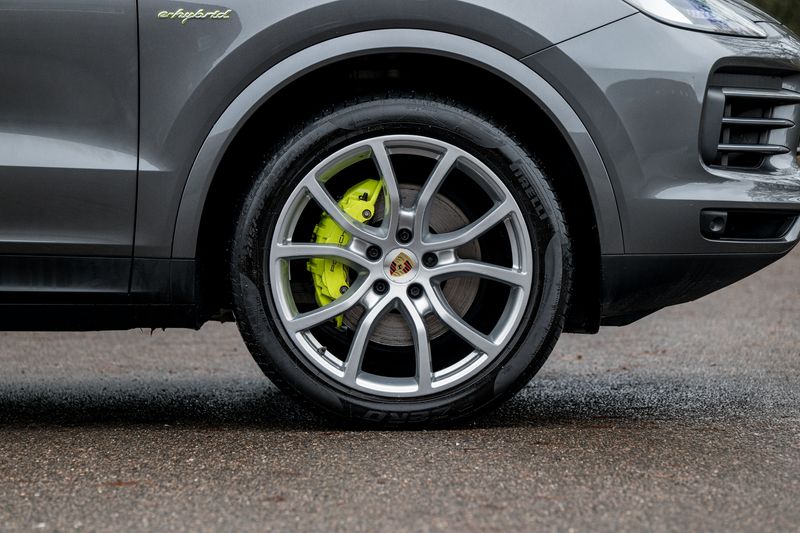 Porsche Cayenne 3.0 V6 E-Hybrid 14.1kWh Tiptronic S 4WD Euro 6 (s/s) 5dr (3.6kW Charger)