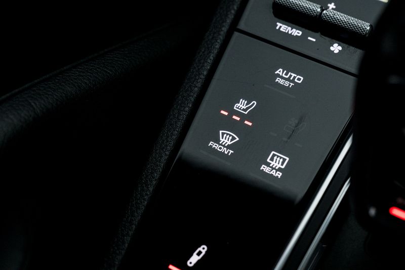 Porsche Cayenne 3.0 V6 E-Hybrid 14.1kWh Tiptronic S 4WD Euro 6 (s/s) 5dr (3.6kW Charger)