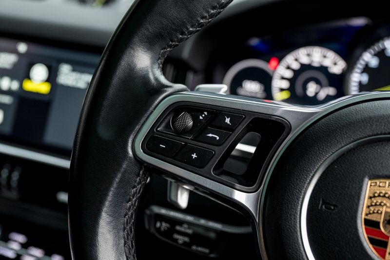 Porsche Cayenne 3.0 V6 E-Hybrid 14.1kWh Tiptronic S 4WD Euro 6 (s/s) 5dr (3.6kW Charger)