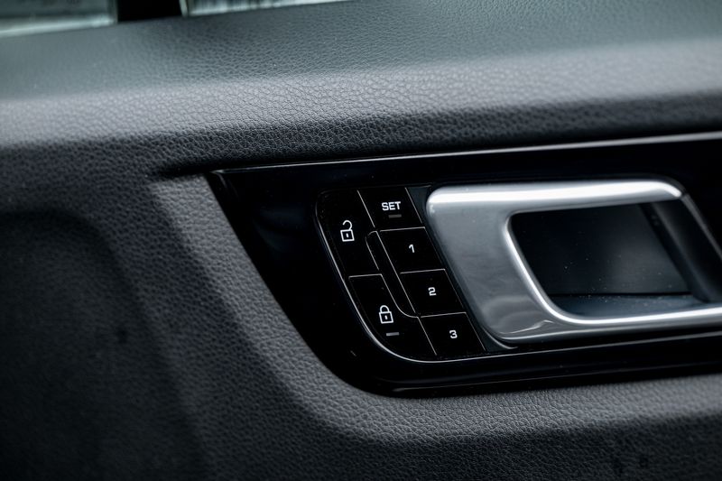 Porsche Cayenne 3.0 V6 E-Hybrid 14.1kWh Tiptronic S 4WD Euro 6 (s/s) 5dr (3.6kW Charger)