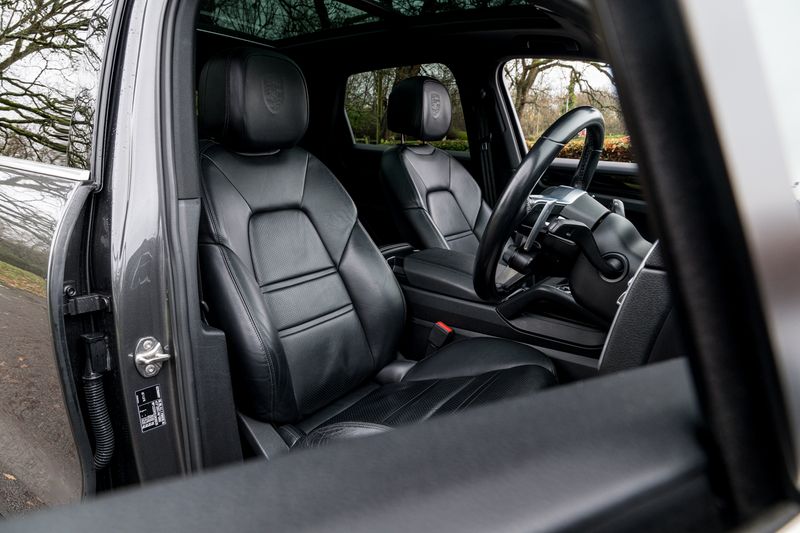 Porsche Cayenne 3.0 V6 E-Hybrid 14.1kWh Tiptronic S 4WD Euro 6 (s/s) 5dr (3.6kW Charger)