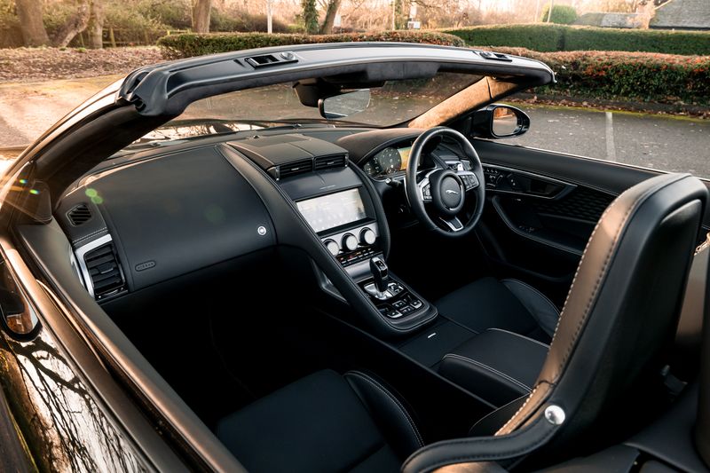 Jaguar F-Type Convertible 5.0 V8 R-Dynamic First Edition Auto