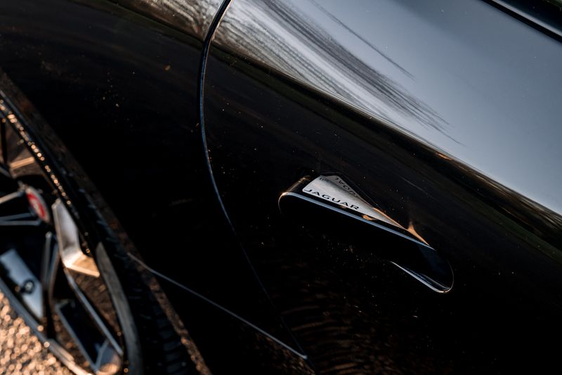 Jaguar F-Type Convertible 5.0 V8 R-Dynamic First Edition Auto