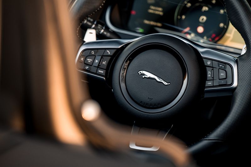 Jaguar F-Type Convertible 5.0 V8 R-Dynamic First Edition Auto