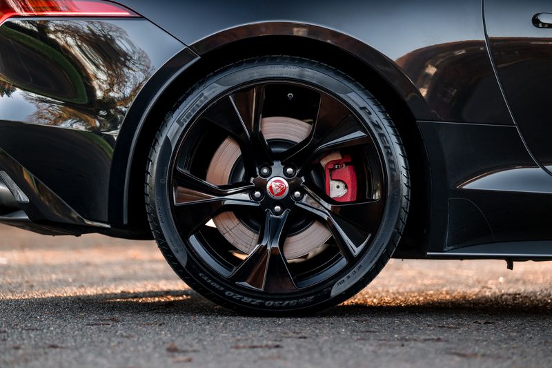 Jaguar F-Type Convertible 5.0 V8 R-Dynamic First Edition Auto