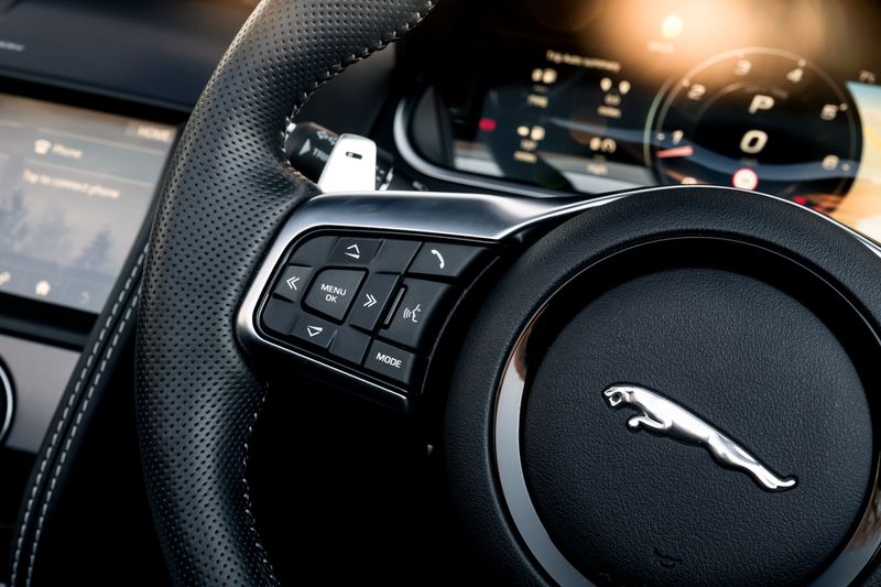 Jaguar F-Type Convertible 5.0 V8 R-Dynamic First Edition Auto