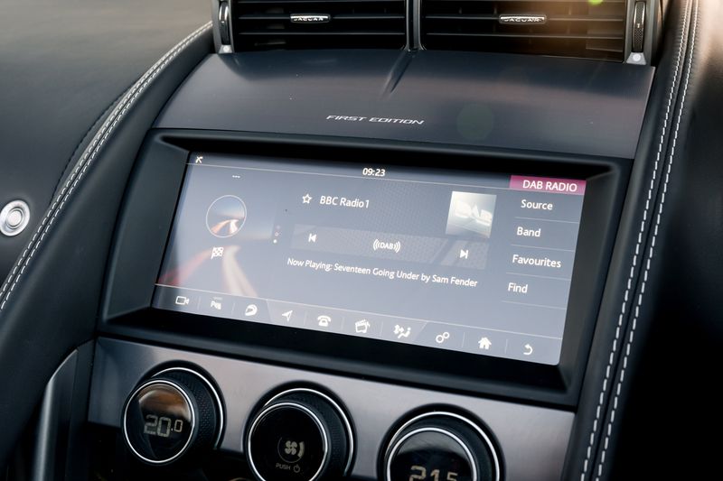 Jaguar F-Type Convertible 5.0 V8 R-Dynamic First Edition Auto