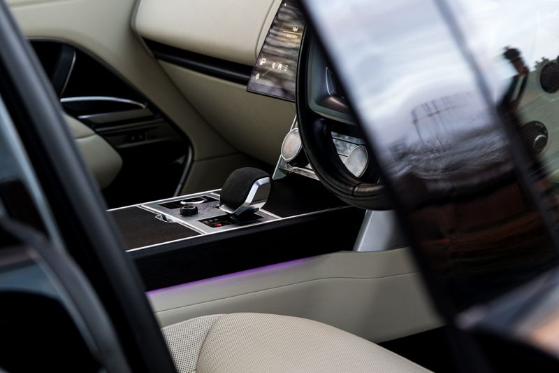 Range Rover 3.0 D300 MHEV SE SUV Diesel