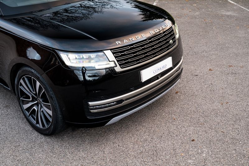 Range Rover 3.0 D300 MHEV SE SUV Diesel