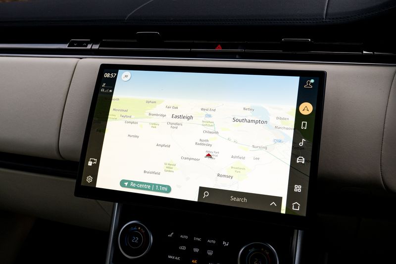 Range Rover 3.0 D300 MHEV SE SUV Diesel