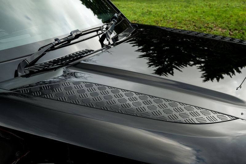 Land Rover Defender 110 D300 MHEV HSE Hard Top Commercial (+VAT)