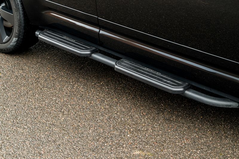 Land Rover Defender 110 D300 MHEV HSE Hard Top Commercial (+VAT)