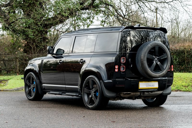 Land Rover Defender 110 D300 MHEV HSE Hard Top Commercial (+VAT)