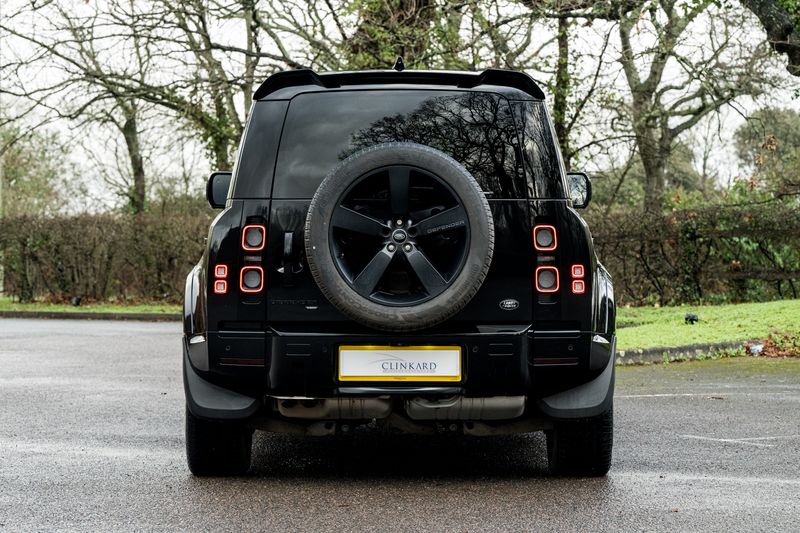 Land Rover Defender 110 D300 MHEV HSE Hard Top Commercial (+VAT)