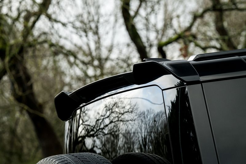 Land Rover Defender 110 D300 MHEV HSE Hard Top Commercial (+VAT)
