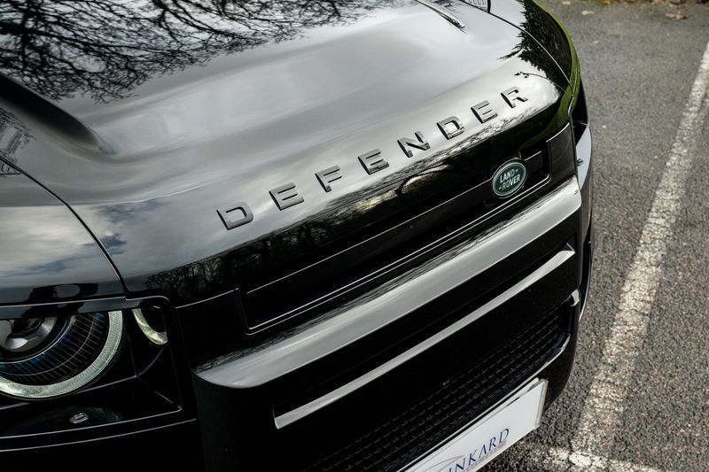 Land Rover Defender 110 D300 MHEV HSE Hard Top Commercial (+VAT)