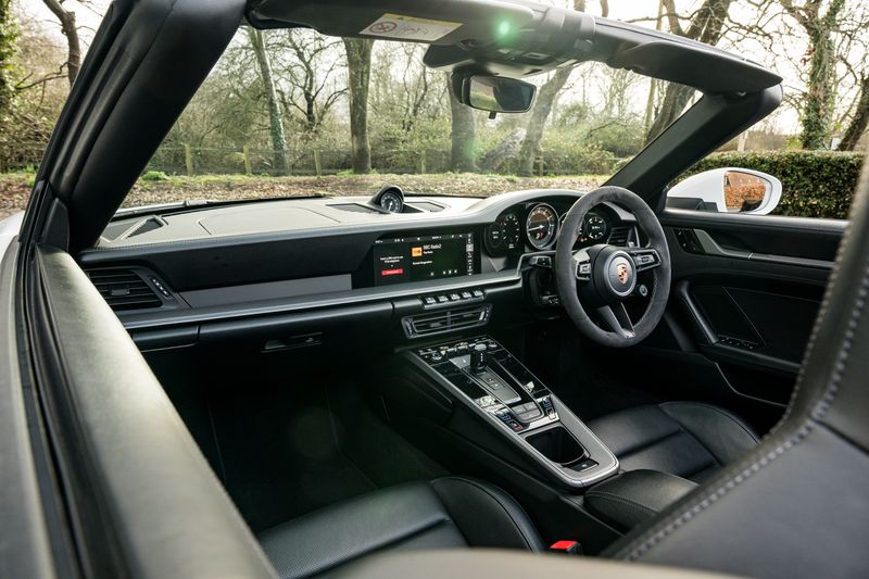 Porsche 911 (992) Carrera S Convertible PDK