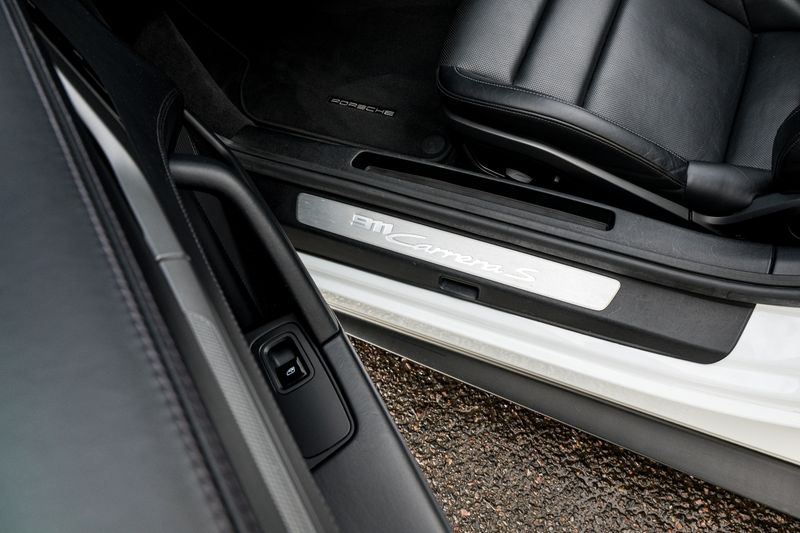 Porsche 911 (992) Carrera S Convertible PDK