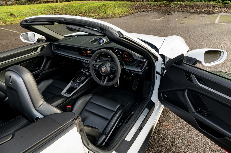 Porsche 911 (992) Carrera S Convertible PDK