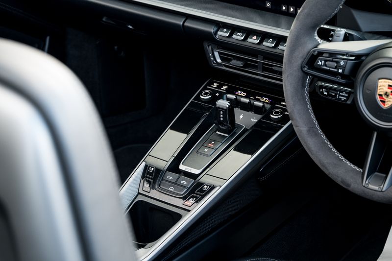 Porsche 911 (992) Carrera S Convertible PDK