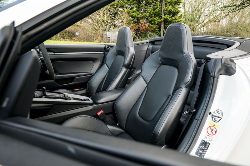 Porsche 911 (992) Carrera S Convertible PDK