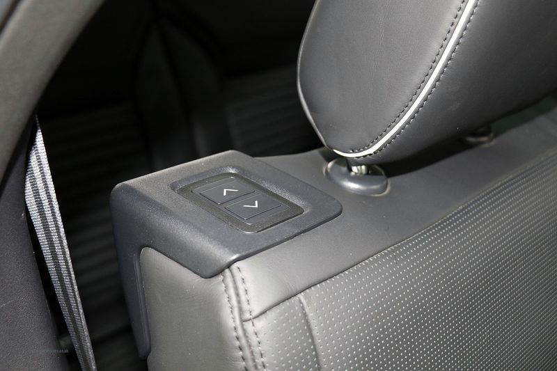 Landrover Discovery 3.0 TD6 Luxury HSE