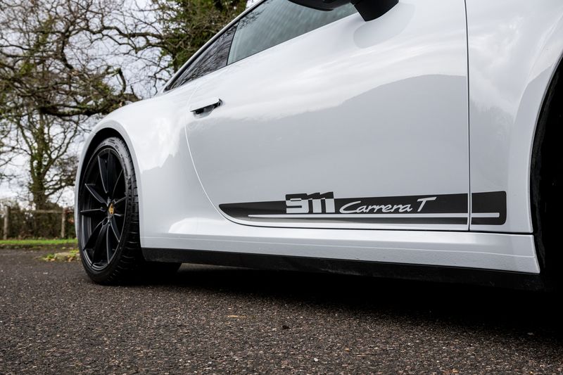 Porsche 911 (992) Carrera T PDK Coupe