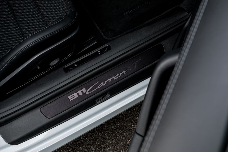 Porsche 911 (992) Carrera T PDK Coupe