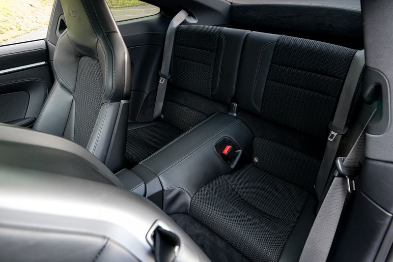 Porsche 911 (992) Carrera T PDK Coupe