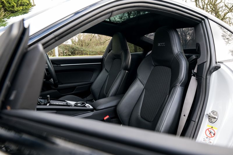 Porsche 911 (992) Carrera T PDK Coupe