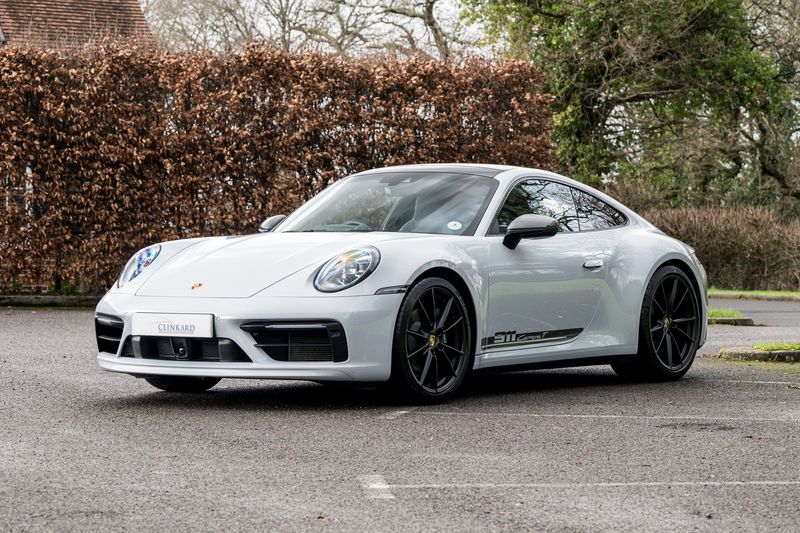 Porsche 911 (992) Carrera T PDK Coupe