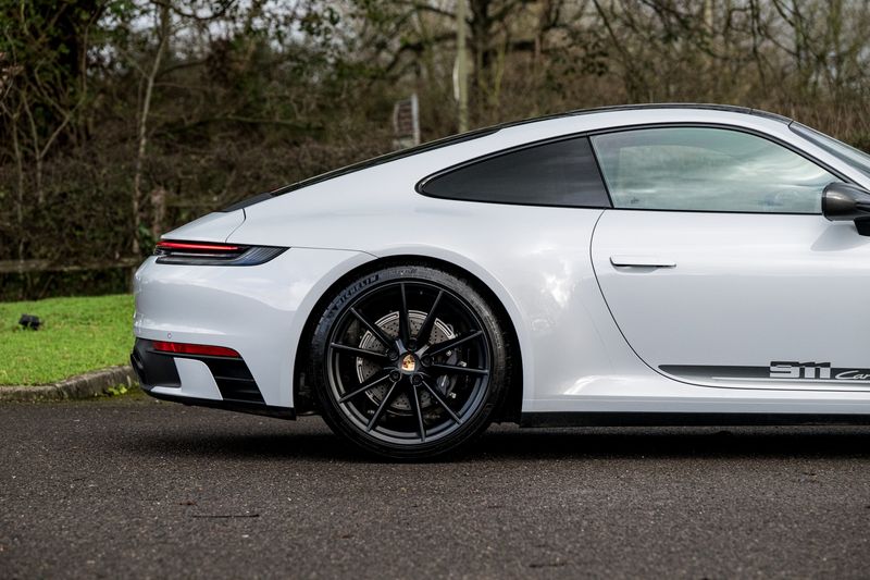 Porsche 911 (992) Carrera T PDK Coupe