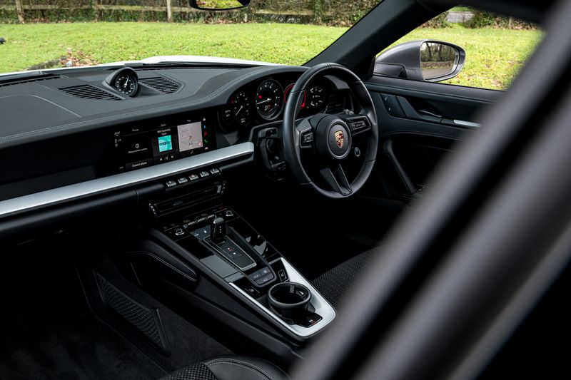 Porsche 911 (992) Carrera T PDK Coupe