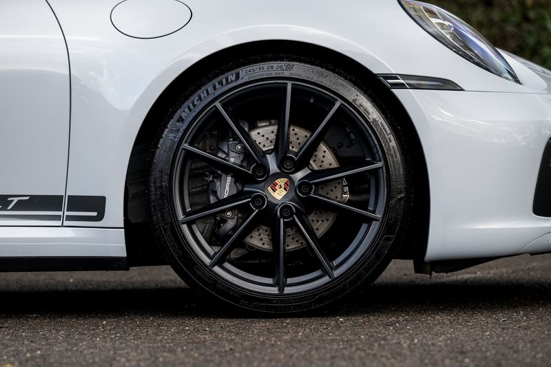 Porsche 911 (992) Carrera T PDK Coupe