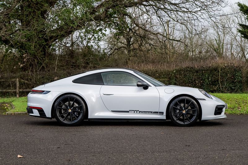 Porsche 911 (992) Carrera T PDK Coupe