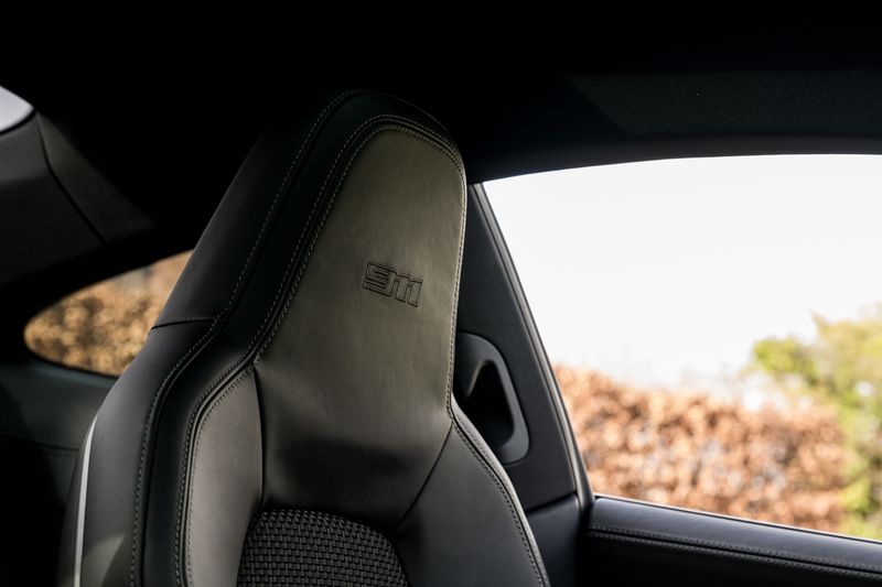 Porsche 911 (992) Carrera T PDK Coupe