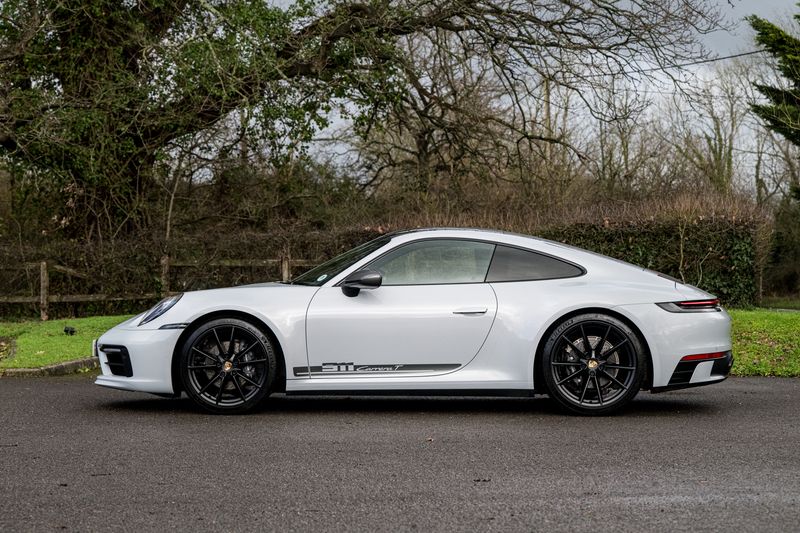 Porsche 911 (992) Carrera T PDK Coupe