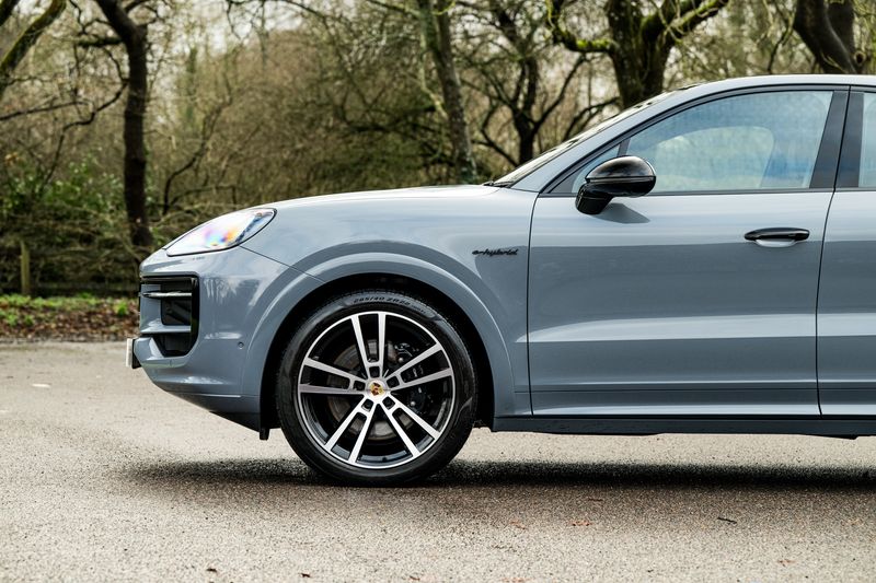 Porsche Cayenne 3.0 V6 E-Hybrid 25.9kWh Coupe Plug-in Hybrid (MY24)