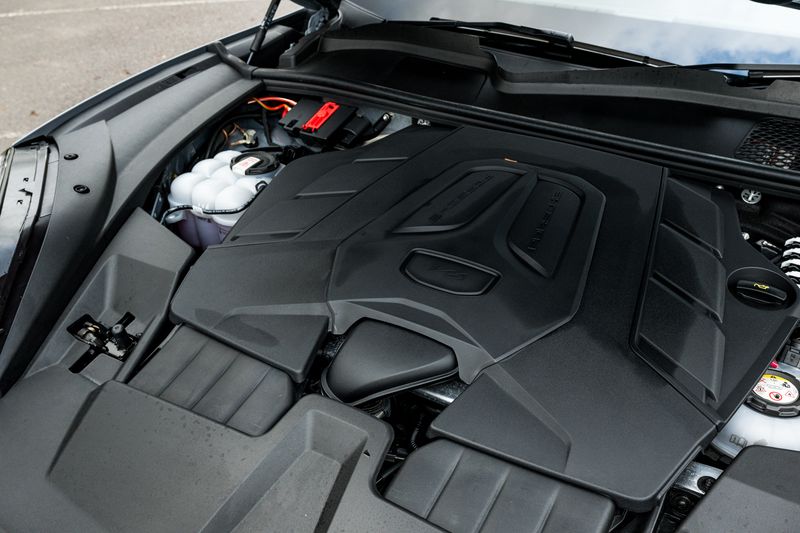 Porsche Cayenne 3.0 V6 E-Hybrid 25.9kWh Coupe Plug-in Hybrid (MY24)