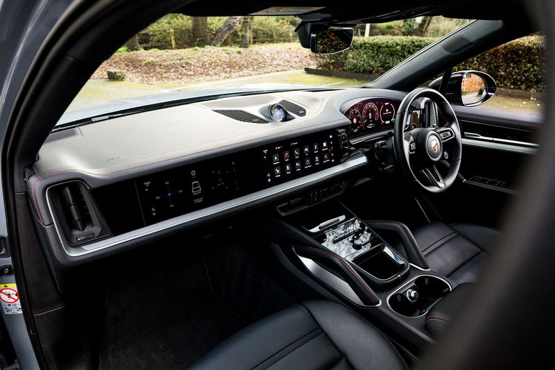 Porsche Cayenne 3.0 V6 E-Hybrid 25.9kWh Coupe Plug-in Hybrid (MY24)